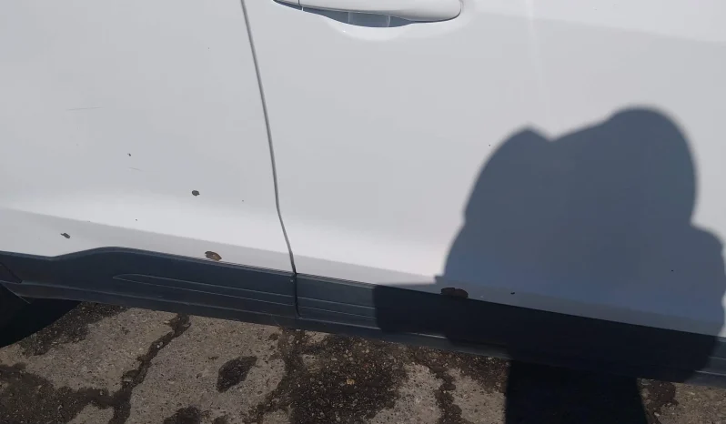 
								Nissan Kicks full									