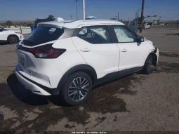 
										Nissan Kicks full									
