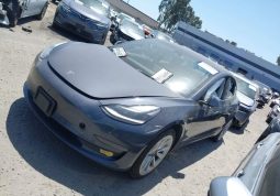 
										Tesla Model 3 full									