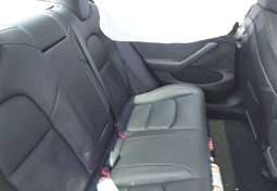 
										Tesla Model 3 full									