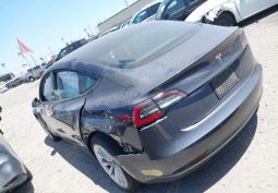 
										Tesla Model 3 full									
