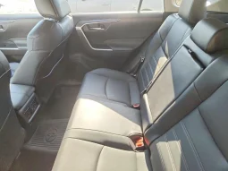 
										Toyota RAV4 full									