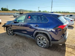 
										Toyota RAV4 full									
