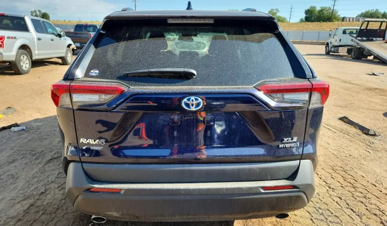 
								Toyota RAV4 full									