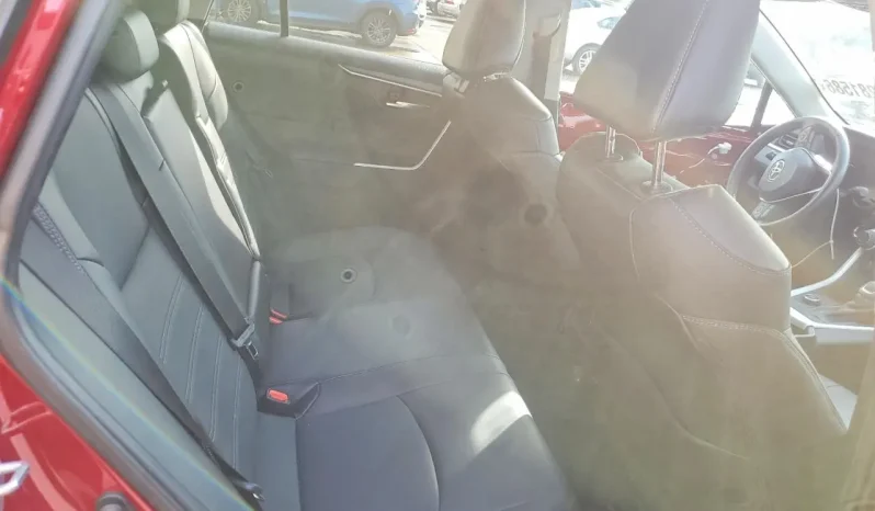 
								Toyota RAV4 Hybrid full									
