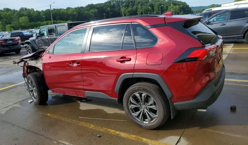 
								Toyota RAV4 Hybrid full									