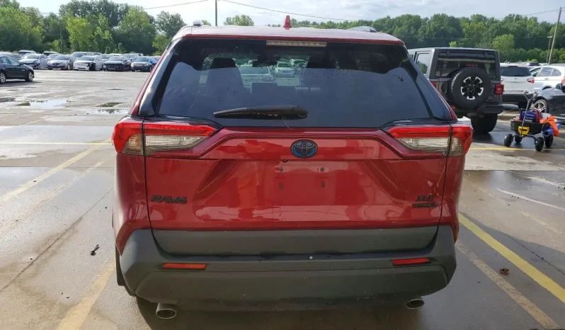 
								Toyota RAV4 Hybrid full									