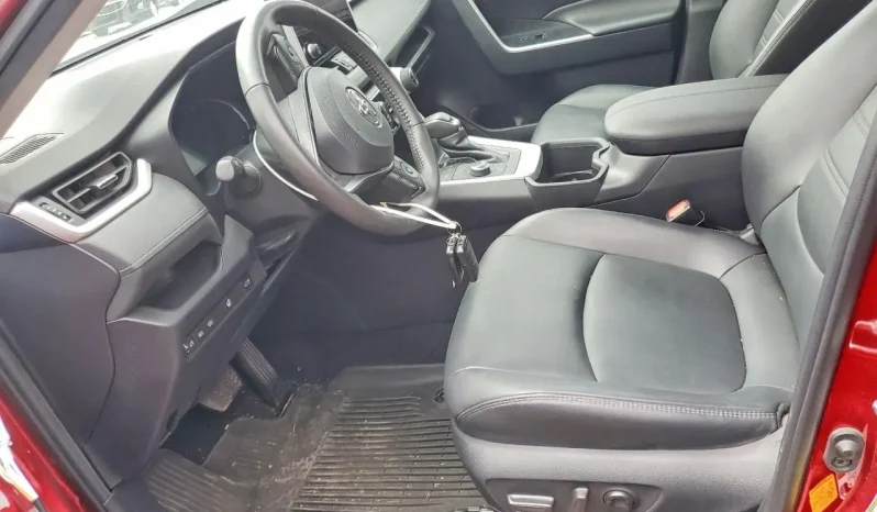 
								Toyota RAV4 Hybrid full									