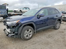 
										Toyota RAV4 full									