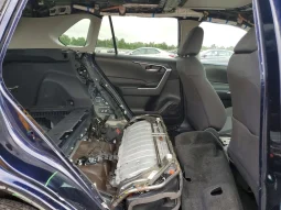 
										Toyota RAV4 full									