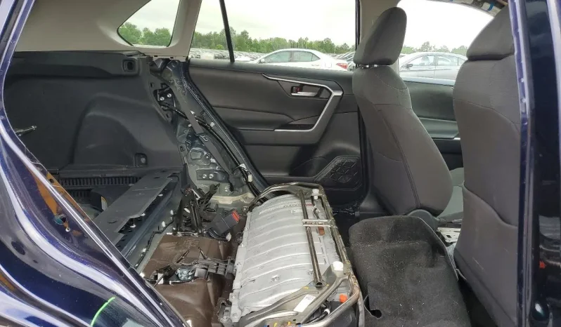 
								Toyota RAV4 full									