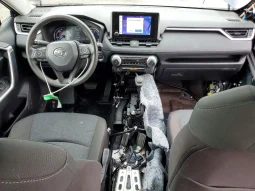 
										Toyota RAV4 full									