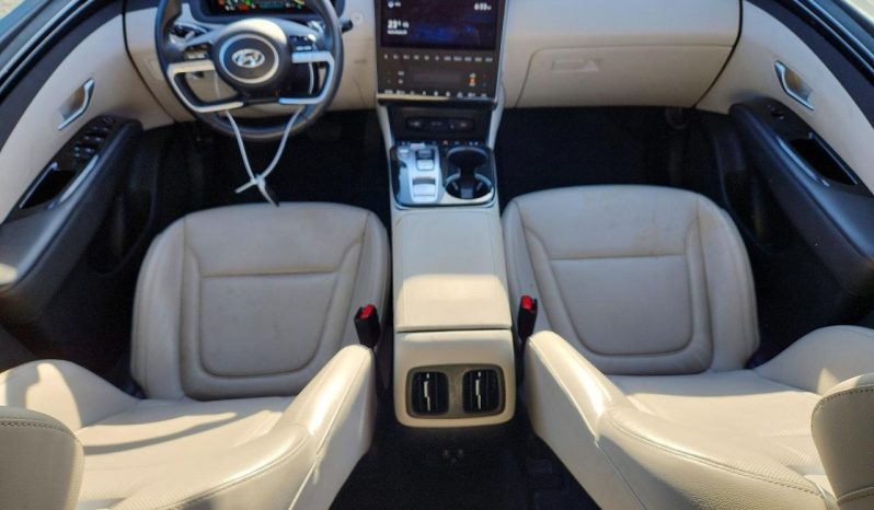 
								HYUNDAI TUCSON LUXURY HYBRID full									