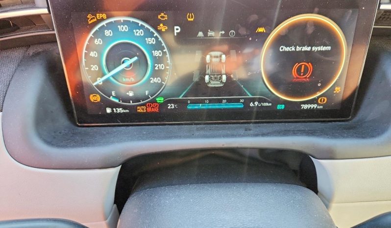 
								HYUNDAI TUCSON LUXURY HYBRID full									