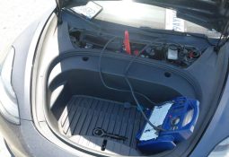 
										Tesla Model 3 full									