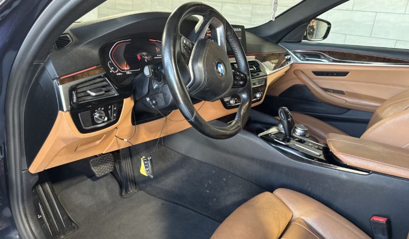 
								BMW 530 full									