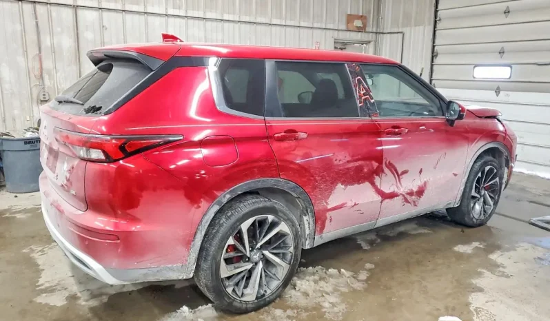 
								Mitsubishi Outlander full									