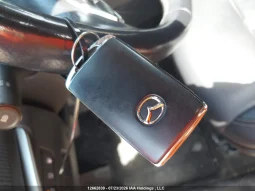 
										Mazda CX-90 full									
