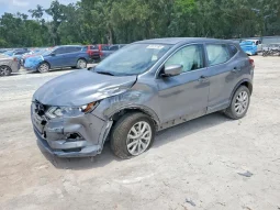 
										Nissan Rogue Sport full									