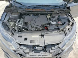 
										Nissan Rogue Sport full									
