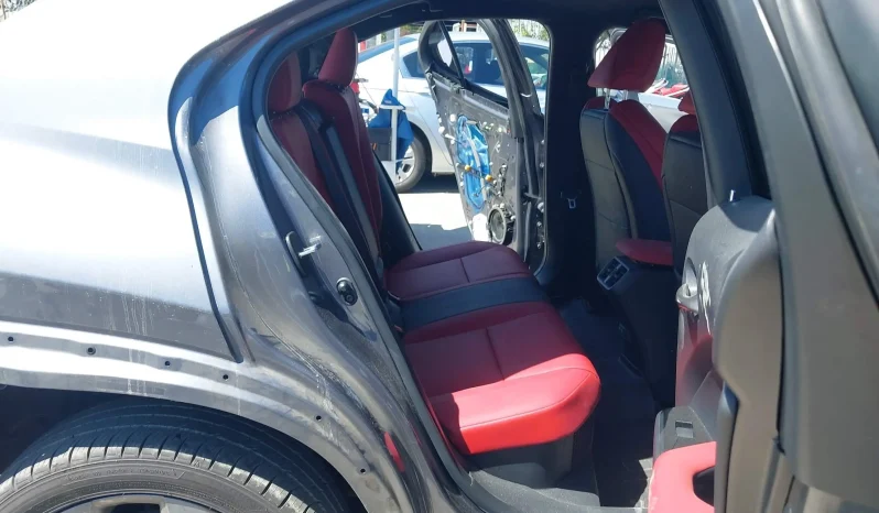 
								Lexus UX 250H full									