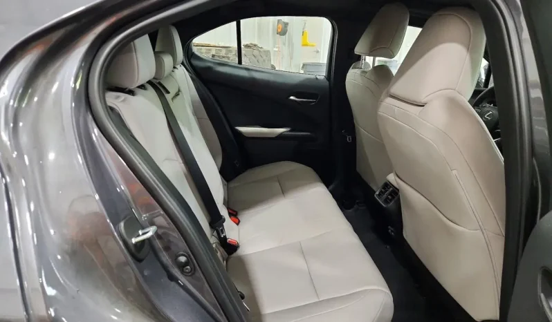
								Lexus Ux full									