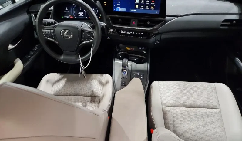 
								Lexus Ux full									