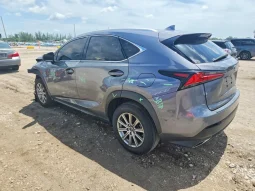
										Lexus NX300 full									