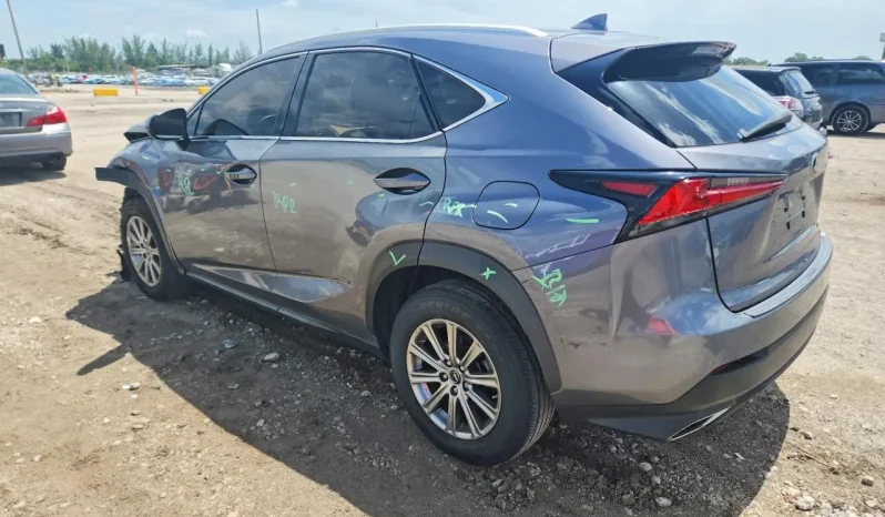 
								Lexus NX300 full									