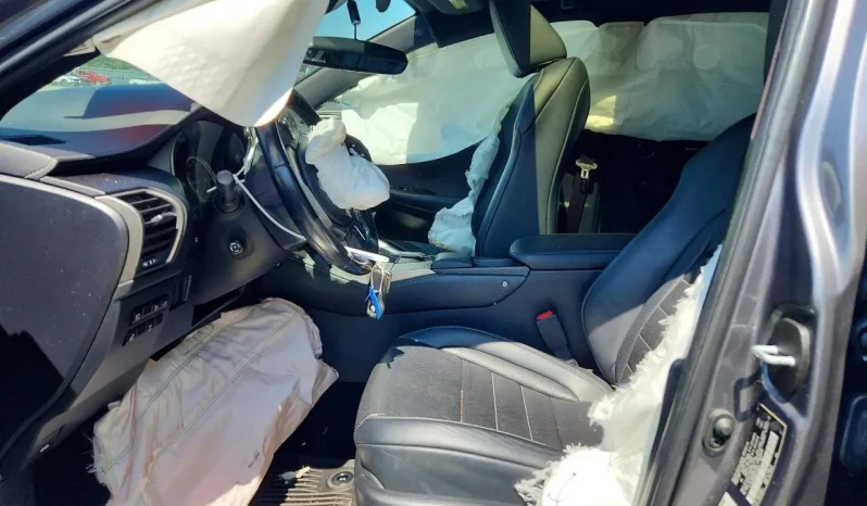 
								Lexus NX 300 full									
