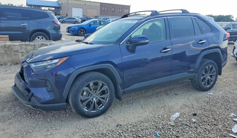 
								Toyota RAV4 full									
