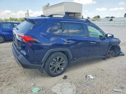 
										Toyota RAV4 full									
