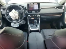 
										Toyota RAV4 full									