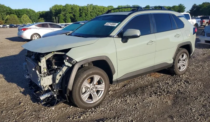 
								Toyota RAV4 full									