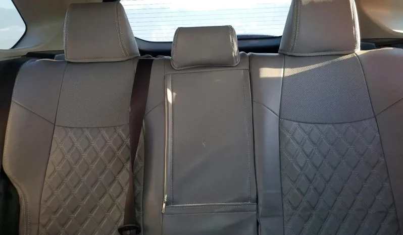 
								Toyota RAV4 full									