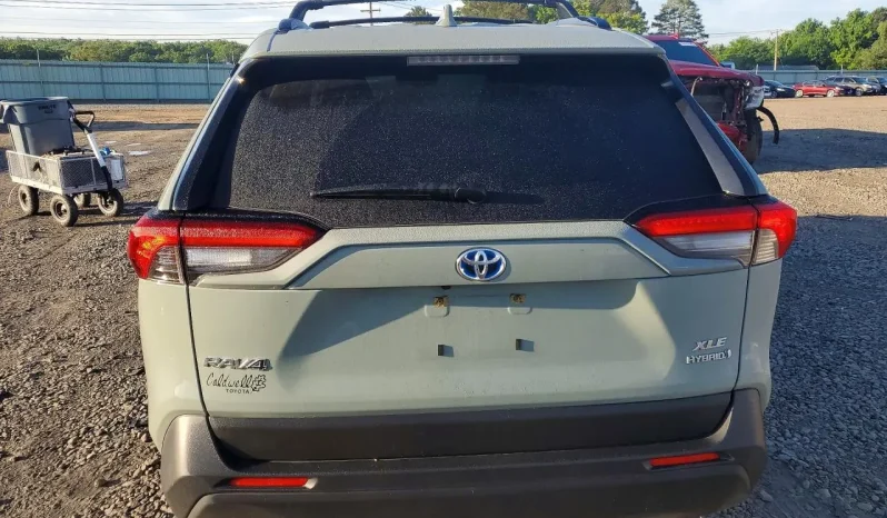
								Toyota RAV4 full									