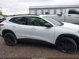
										Chevrolet Trax full									