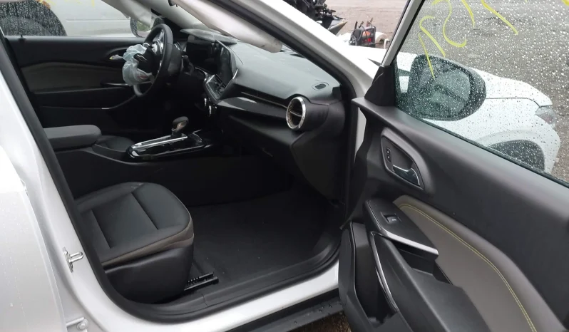 
								Chevrolet Trax full									