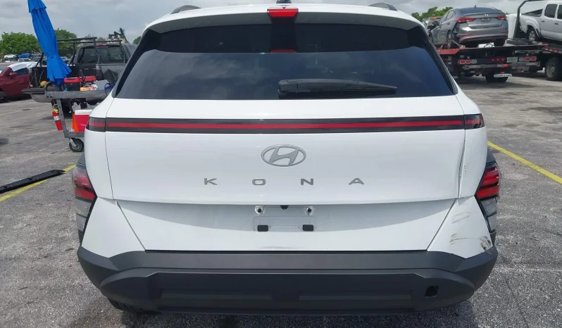 
								Hyundai Kona full									