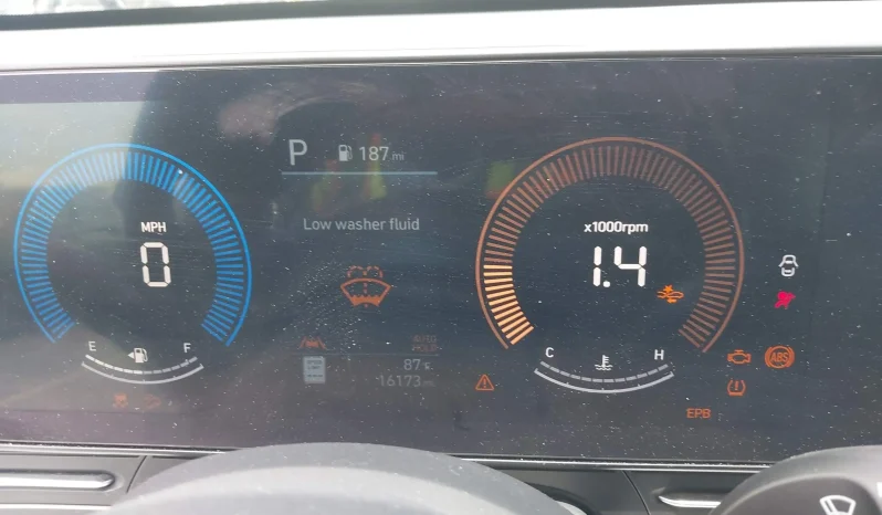 
								Hyundai Kona full									