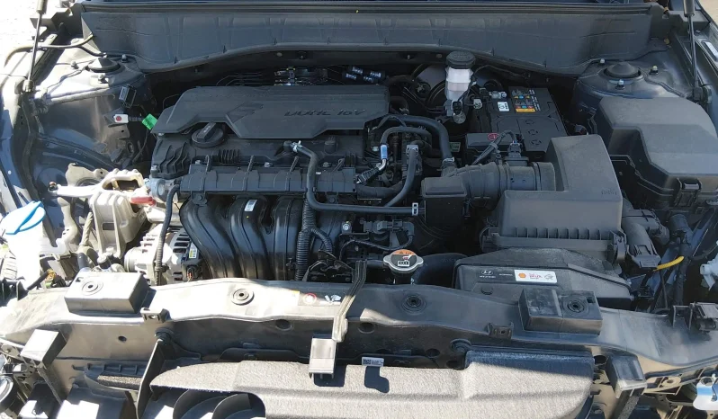 
								Hyundai Kona full									