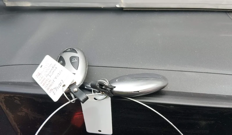 
								Hyundai Kona full									