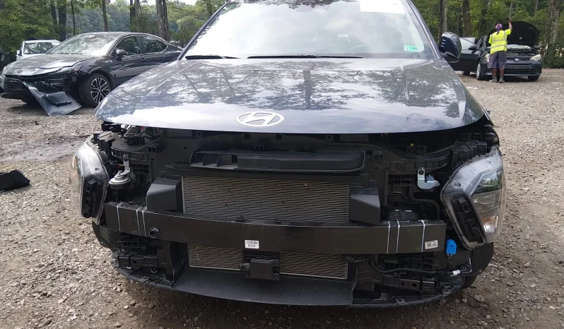 
								Hyundai Kona full									