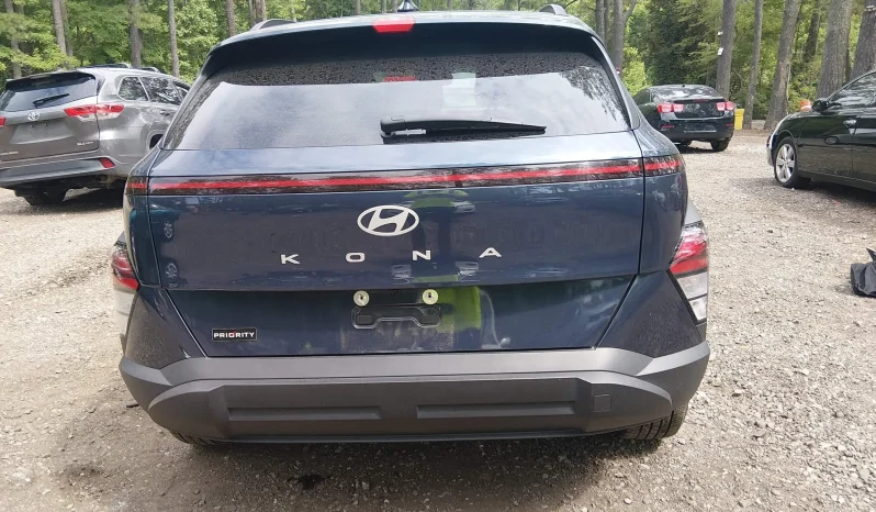 
								Hyundai Kona full									