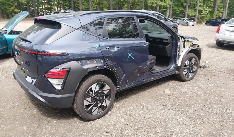 
								Hyundai Kona full									