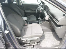 
										Hyundai Kona full									