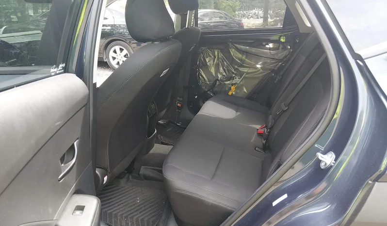 
								Hyundai Kona full									