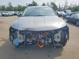 
										Hyundai Tucson Hybrid full									