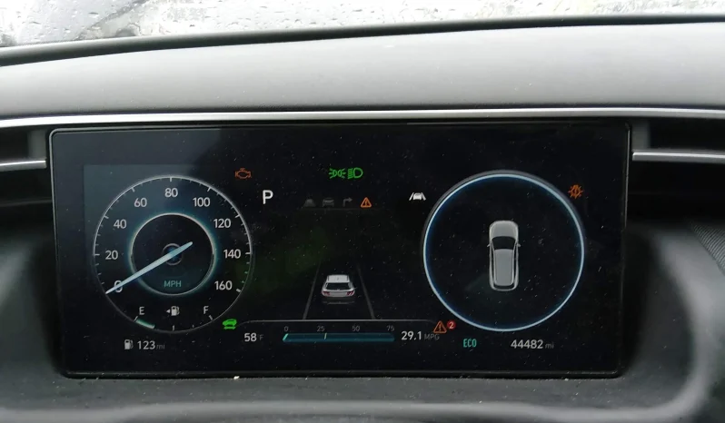 
								Hyundai Tucson full									