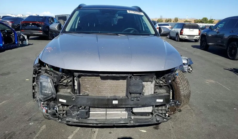 
								Hyundai Tucson Hybrid full									